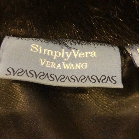 SIMPLY VERA Vera Wang Faux Dark Brown Fur Vest Size M - Picture 7 of 8